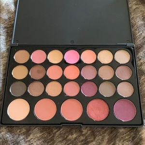 BH Cosmetics Blushed Neutrals